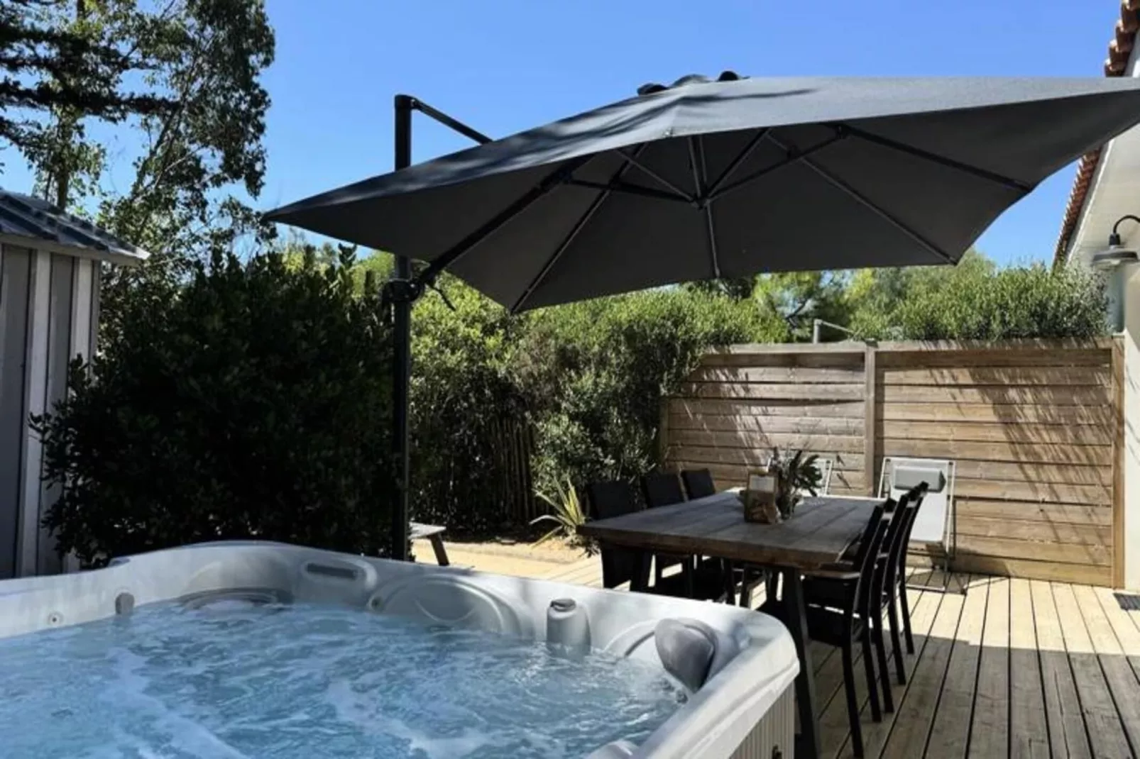 Villa Tha&iuml;lande - Domaine Le Sherwood-Terrasse/Balkon