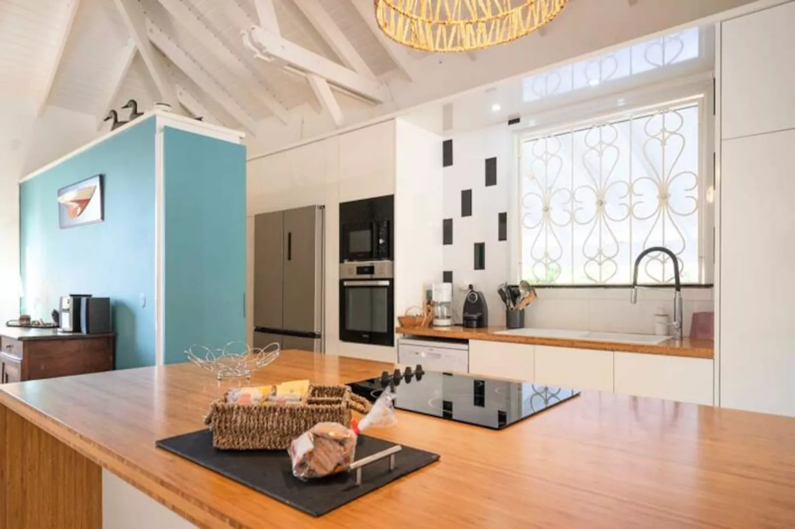 Villa Secr&egrave;te-Image-tags.