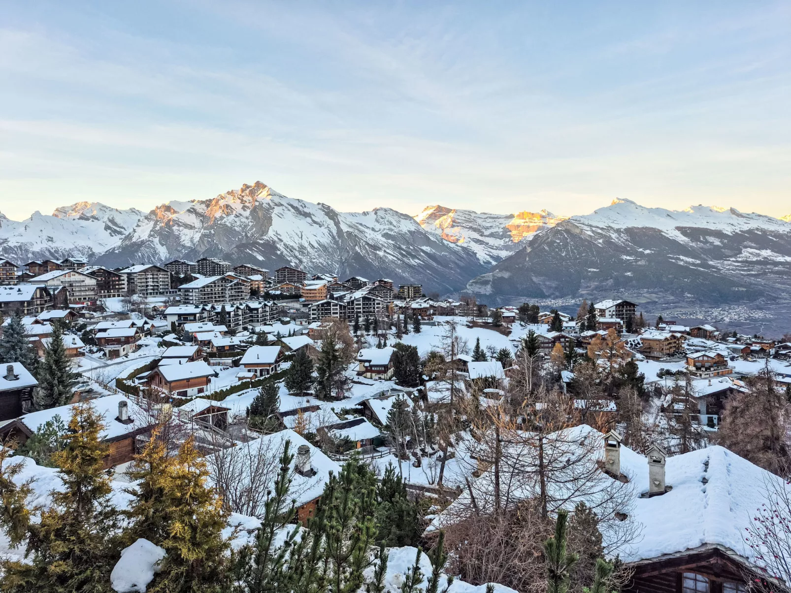 Panorama des Cimes-Outside