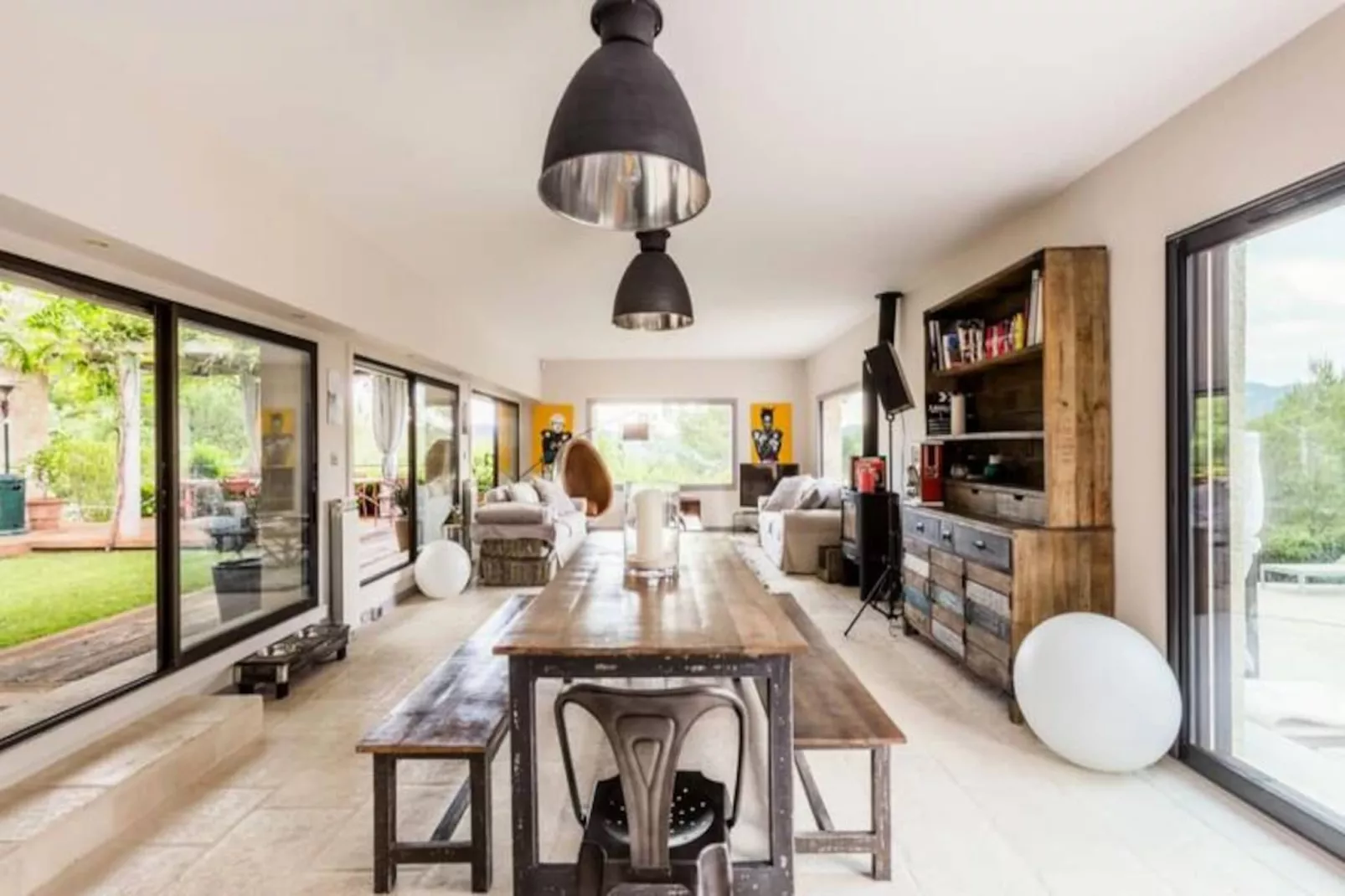 Superbe Villa Avec Vue, Entre Aix En Provence Et Luberon-Image-tags.