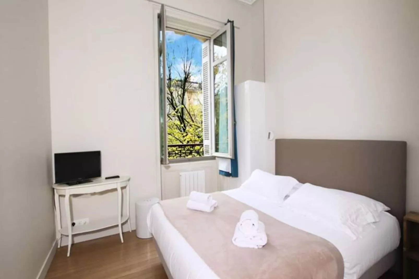 Magnifique Et Lumineux T3 De Charme Aux Quinconces Id&eacute;al Pour 4 Personnes-Ambiance