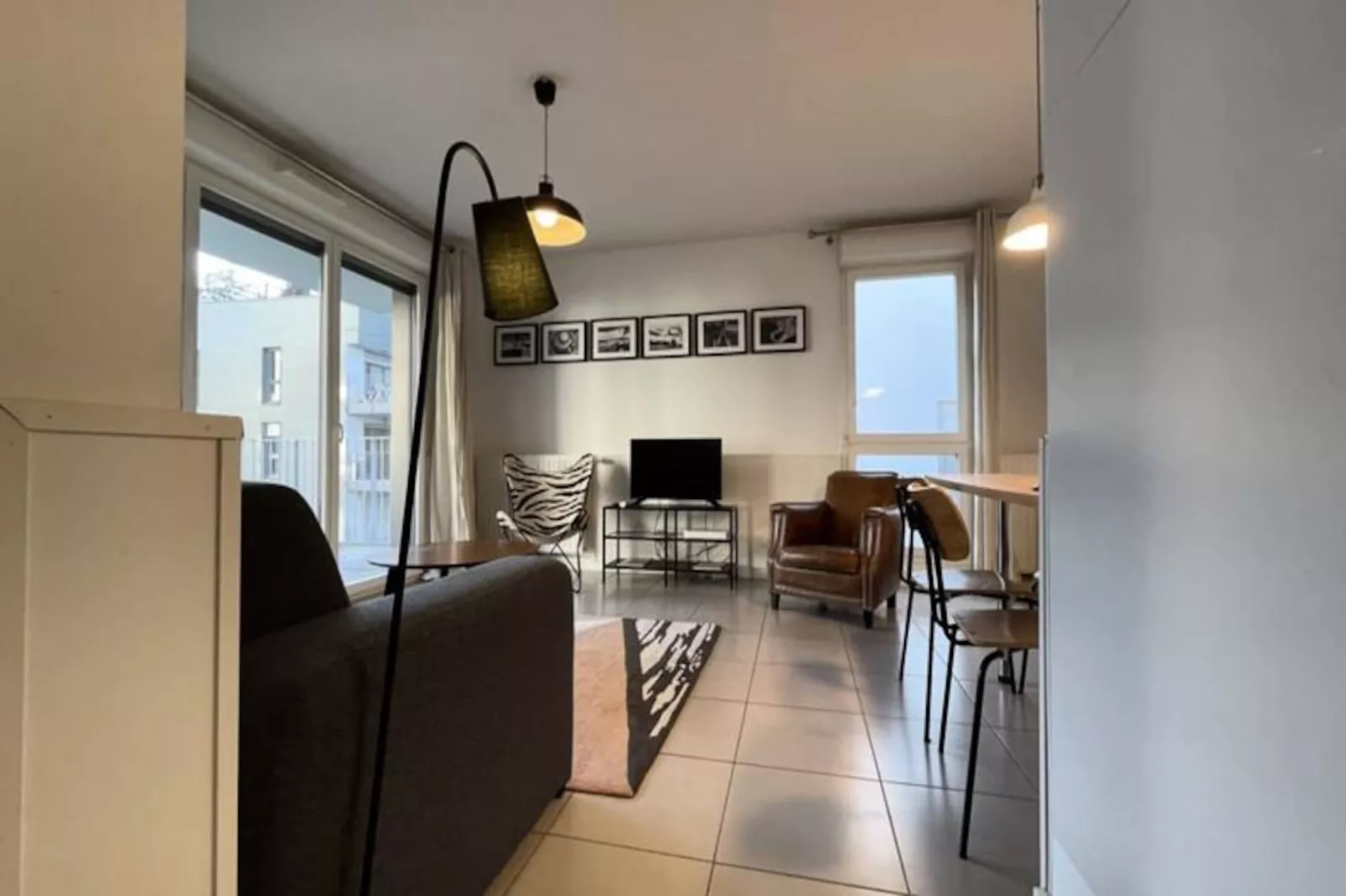 Appartement Rayonnant Et Moderne Tr&egrave;s Bien Situ&eacute;, Proche De La Cit&eacute; Du Vin-Image-tags.