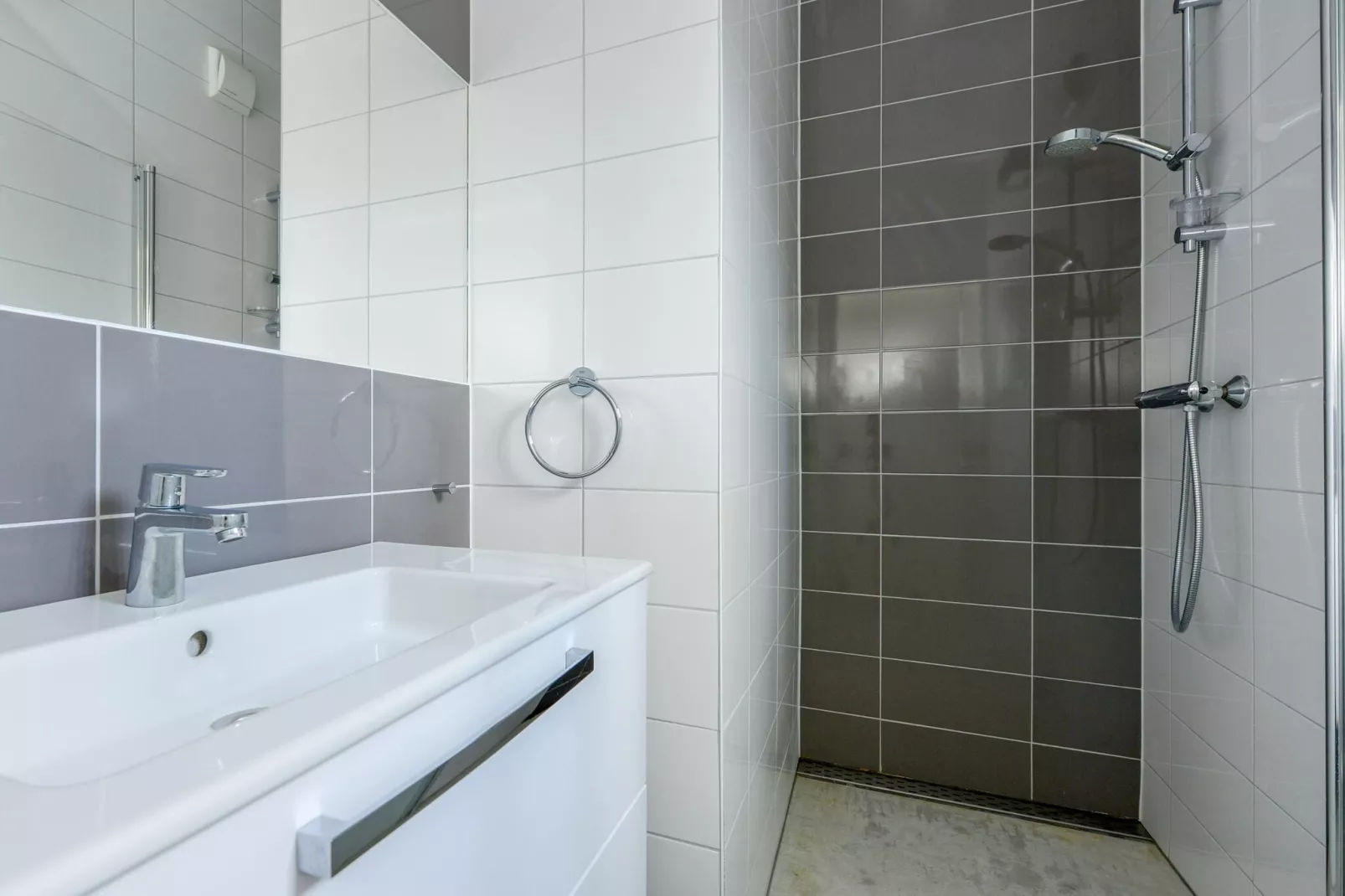Sea Lodges Bloemendaal 5-Bathroom