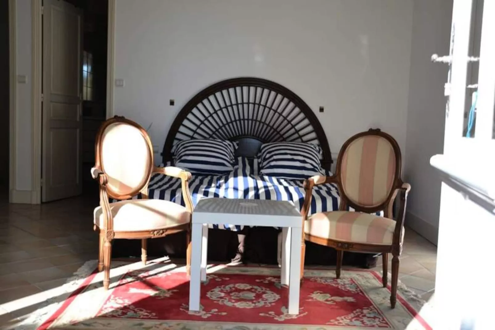 Ch&acirc;teau La Tuili&egrave;re: Villa Avec Piscine Au Milieu De Son Vignoble-Image-tags.