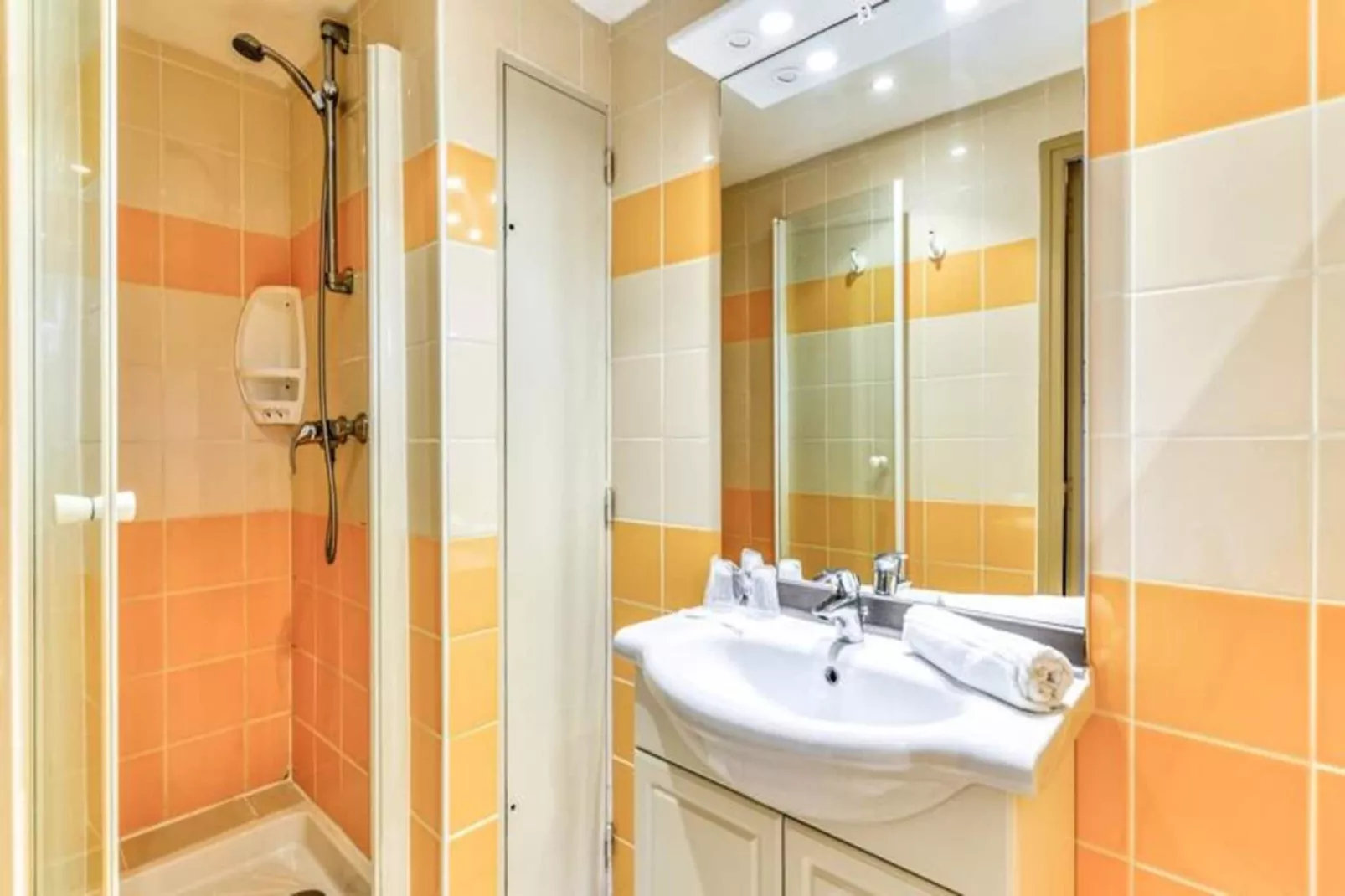 SOWELL Family Cap d'Agde****-Bathroom