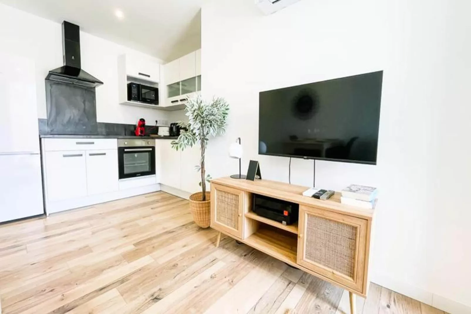 Le T2 Lumineux En Hyper-centre Pi&eacute;ton 🌞-Salon