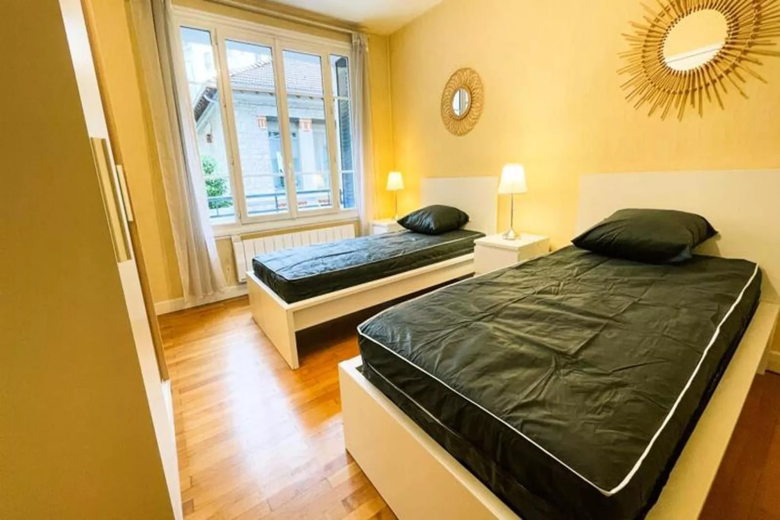 L'harmonie Des &eacute;poques - T2 - Calme-Chambre