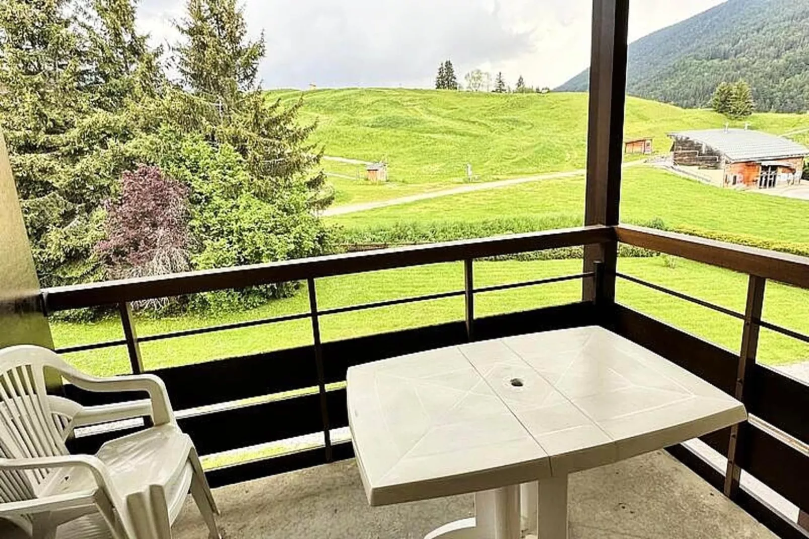 Résidence La Piscine - Außenbereich Sommer
