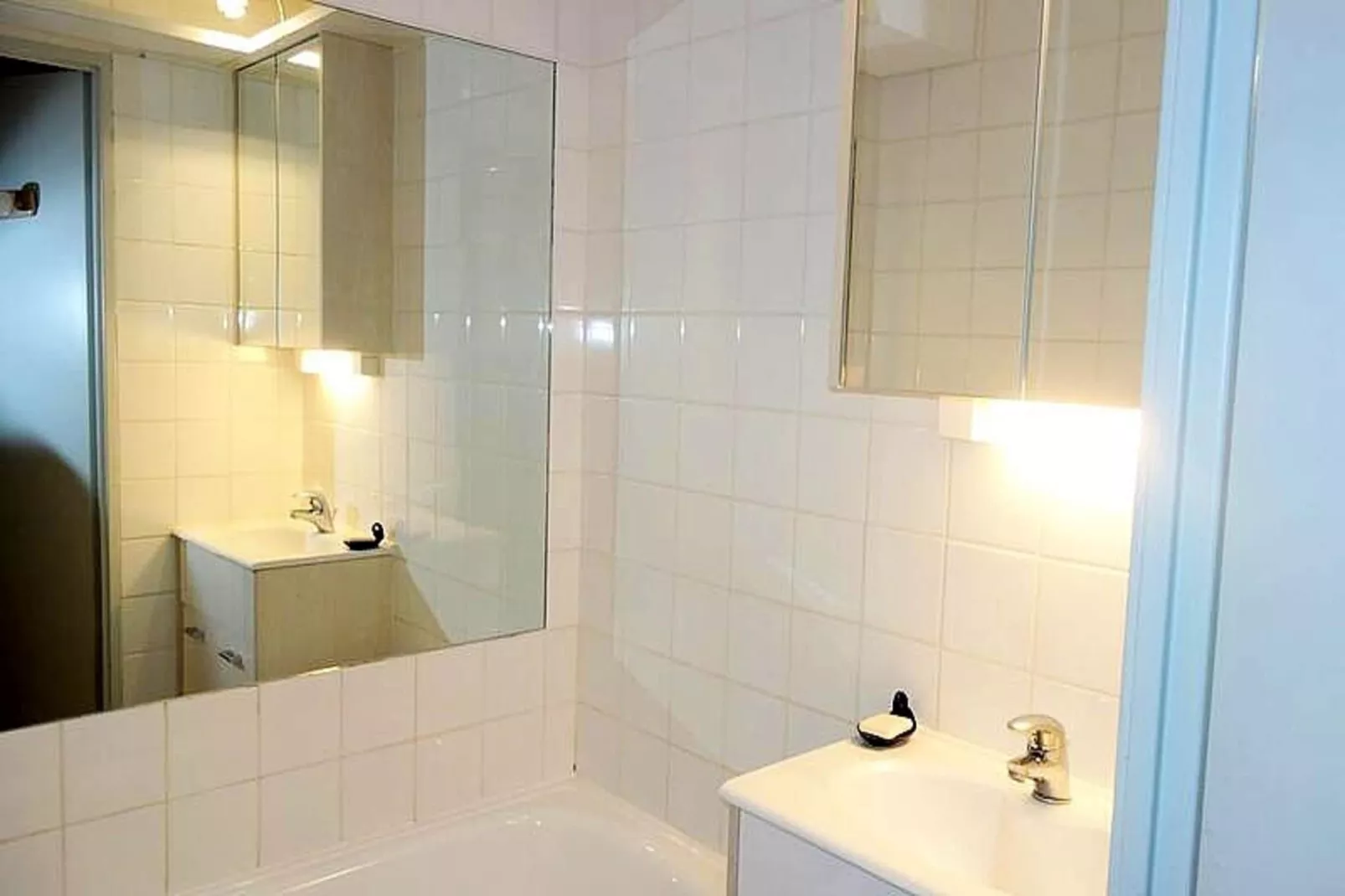 Résidence 4 Soleils-Bathroom