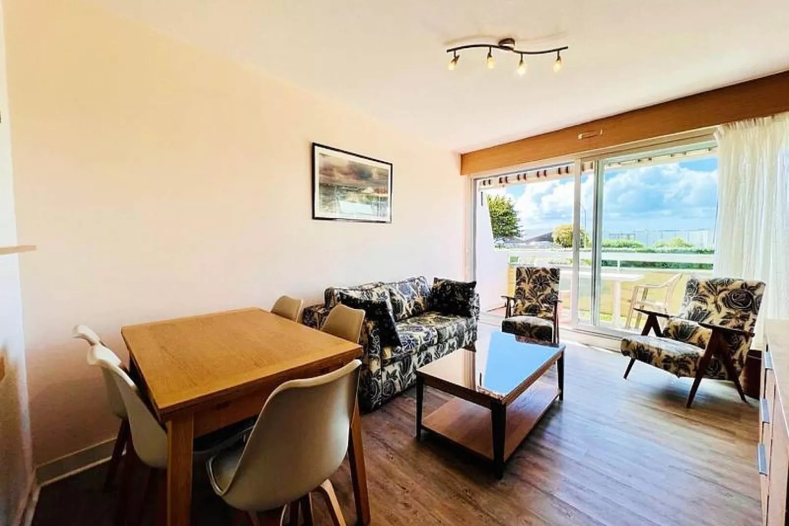 Résidence Conguel-Dining room