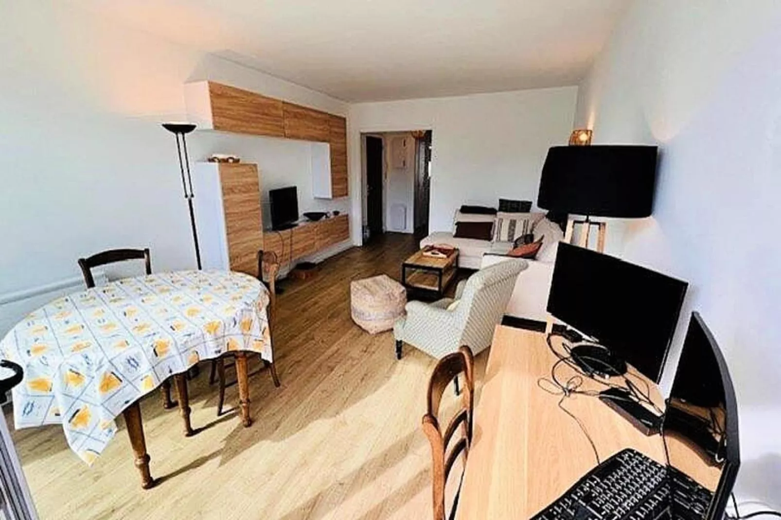 Résidence Kerabus-Dining room