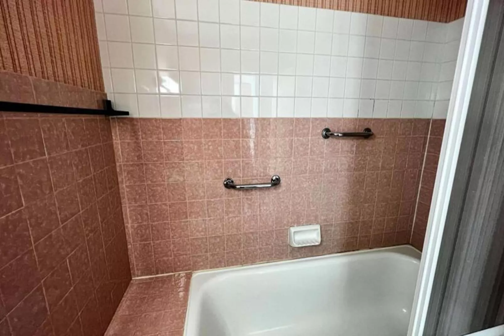 Résidence Dauphins-Salle de bain