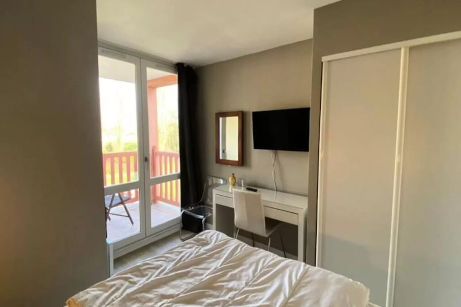 Résidence Tr&egrave;s Bel Appt 6 Pers Avec Piscine (sauf Janvier), Tennis Et Parking 202-Image-tags.