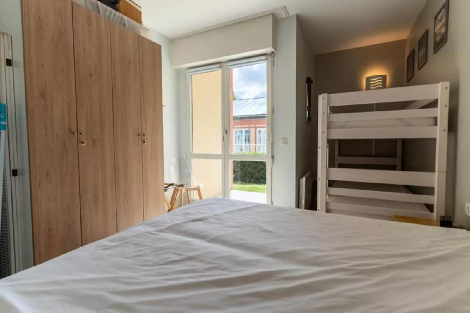 Résidence Appartement Pour 4 Pers Avec Piscine, Tennis Et  Parking 56-Exterior in summer