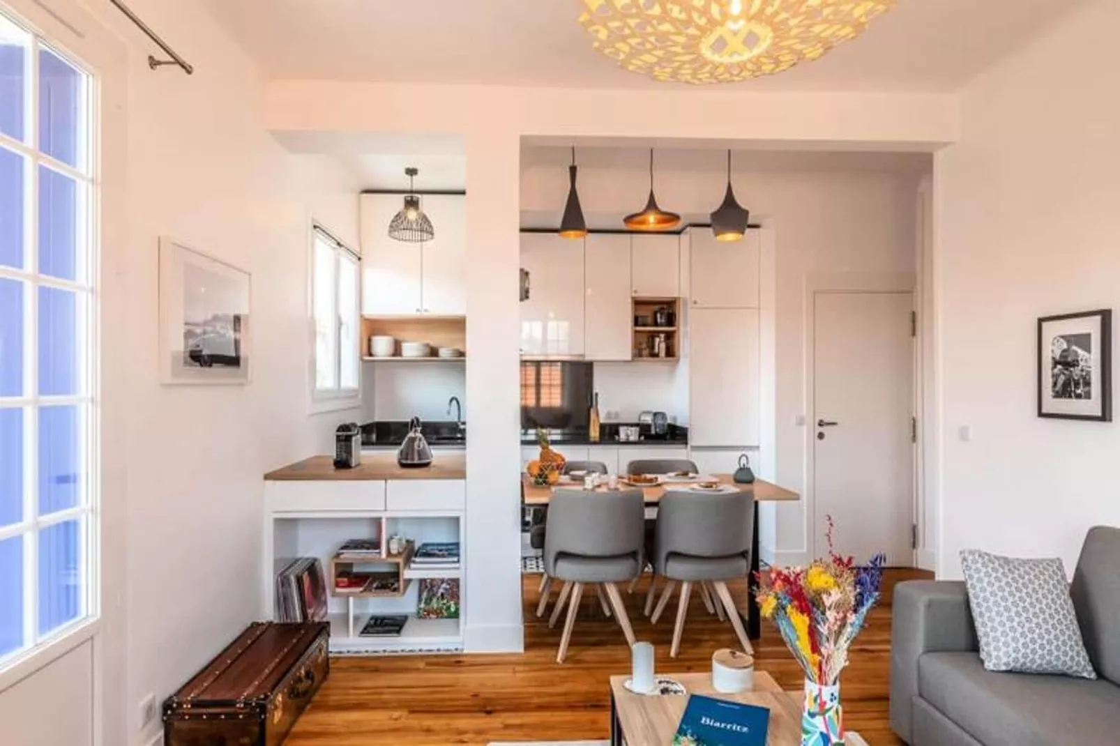 Superbe Appartement Plein De Charme Avec Balcon, 2ch, &agrave; 5min De La Plage-Kitchen