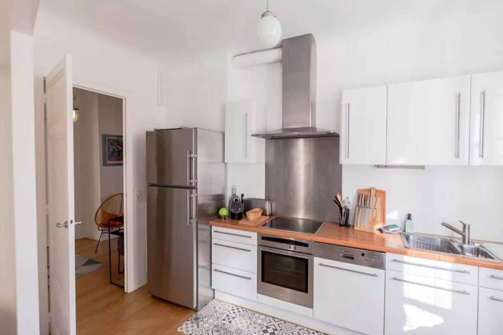 Appartement  Spacieux En Plein Centre-ville-Kitchen