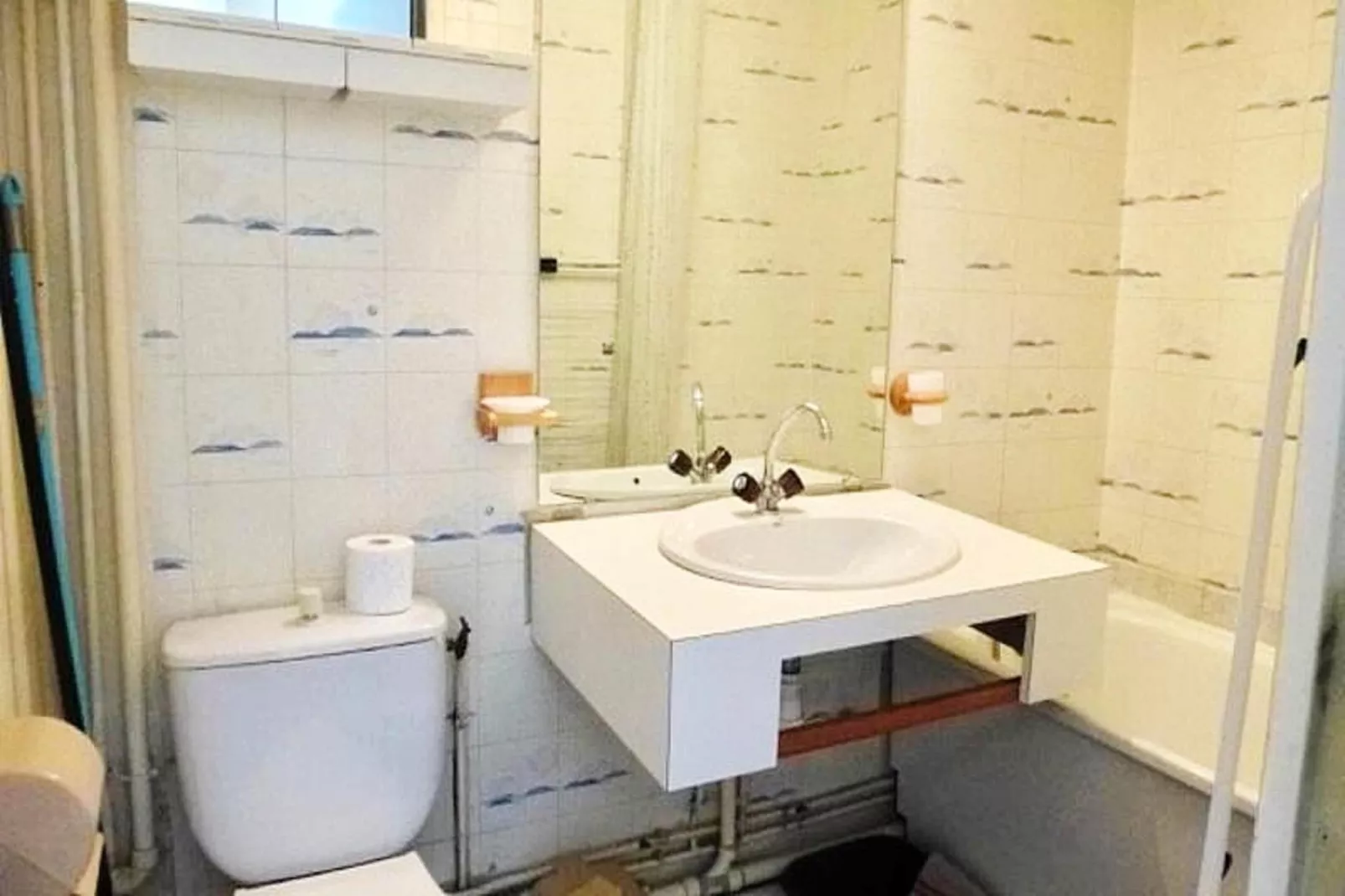 Résidence Ecureuils-Dining room