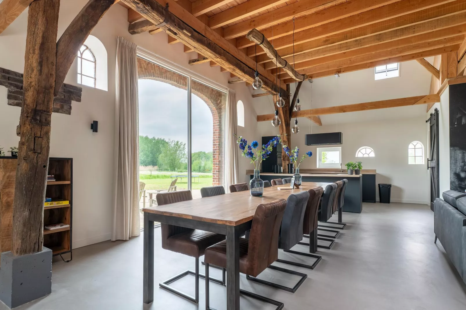 De stakenborg het voor- en achterhuis