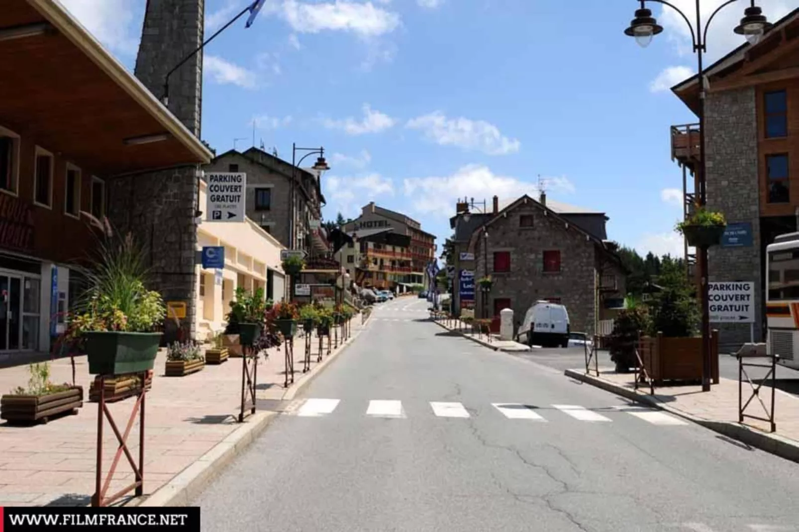 Résidence Goélia Le Domaine de Castella***-Zones été à 5 km