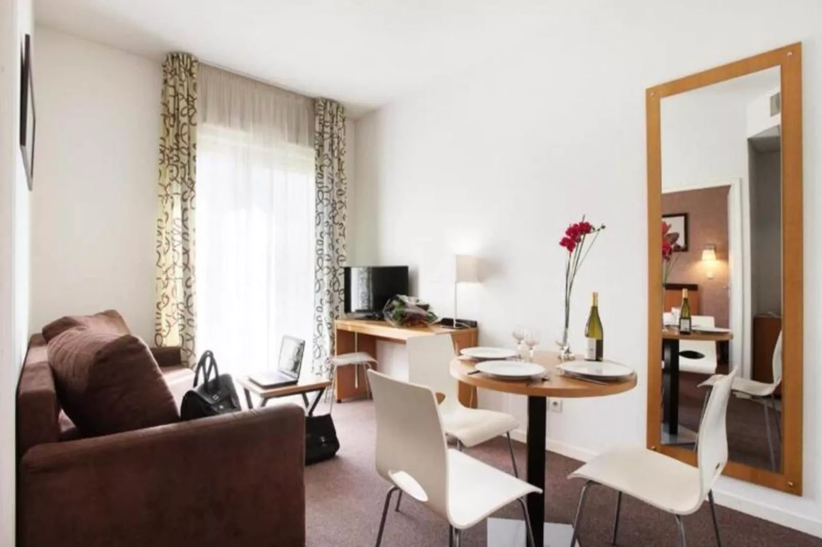 Appart'hôtel Odalys City Bioparc-Exterior in summer