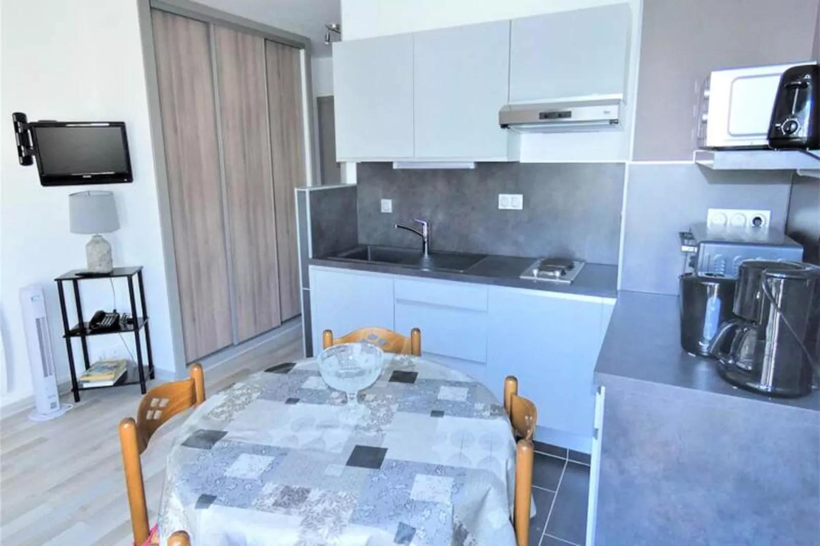 Résidence Le Chateau Durieux 2-Kitchen