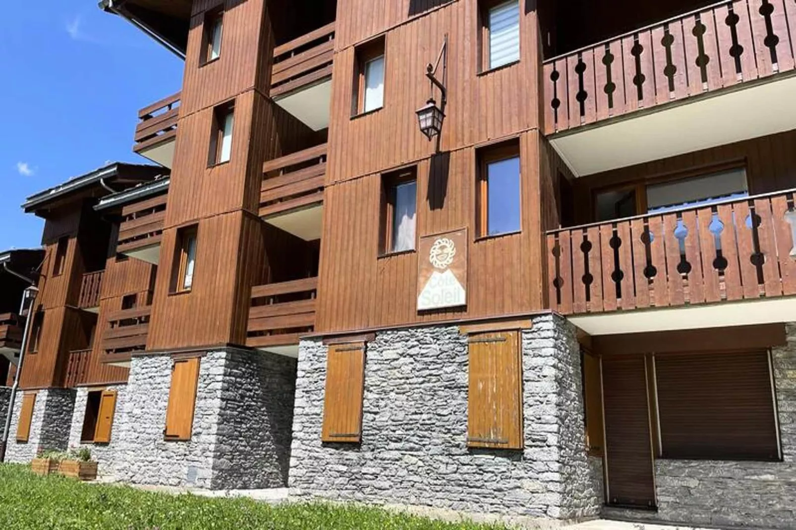 Résidence Riondet-Außenbereich Sommer