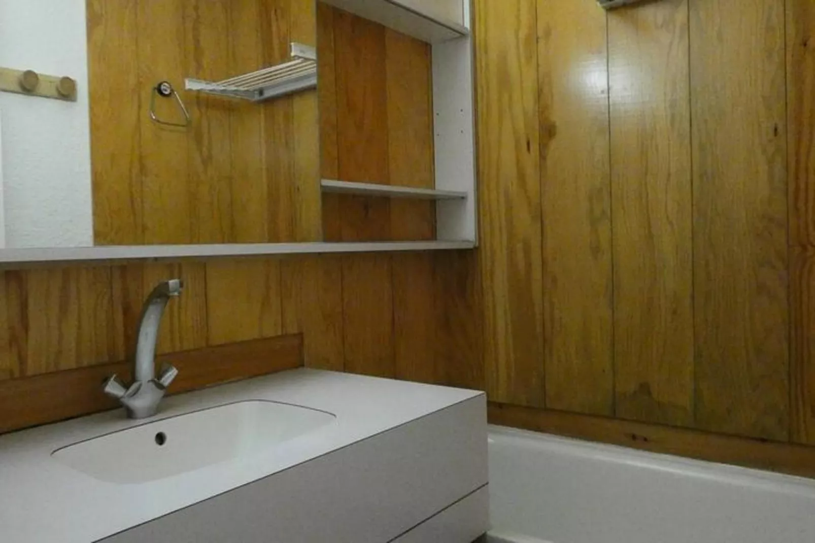 Résidence Pierrafort-Bathroom