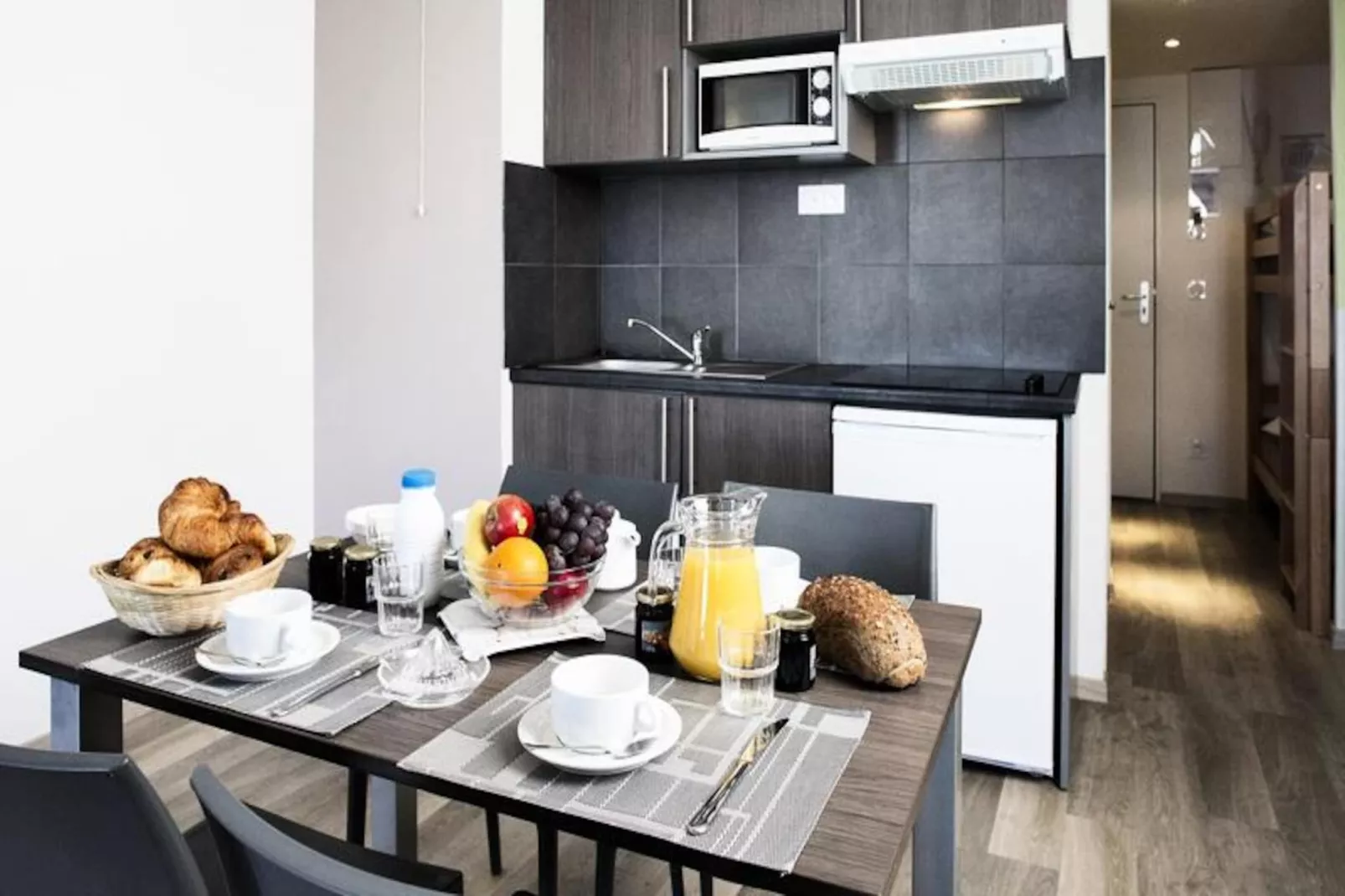 SOWELL RESIDENCES Pierre Blanche ****-Image-tags.