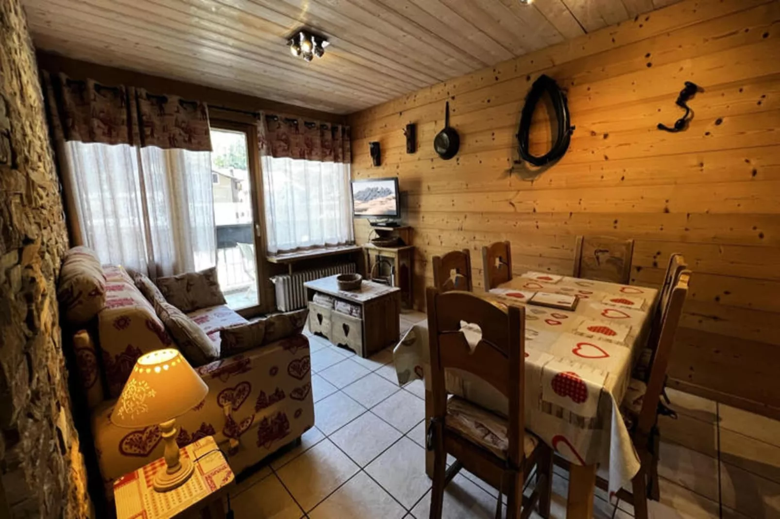 Appartements à La Clusaz-Dining room