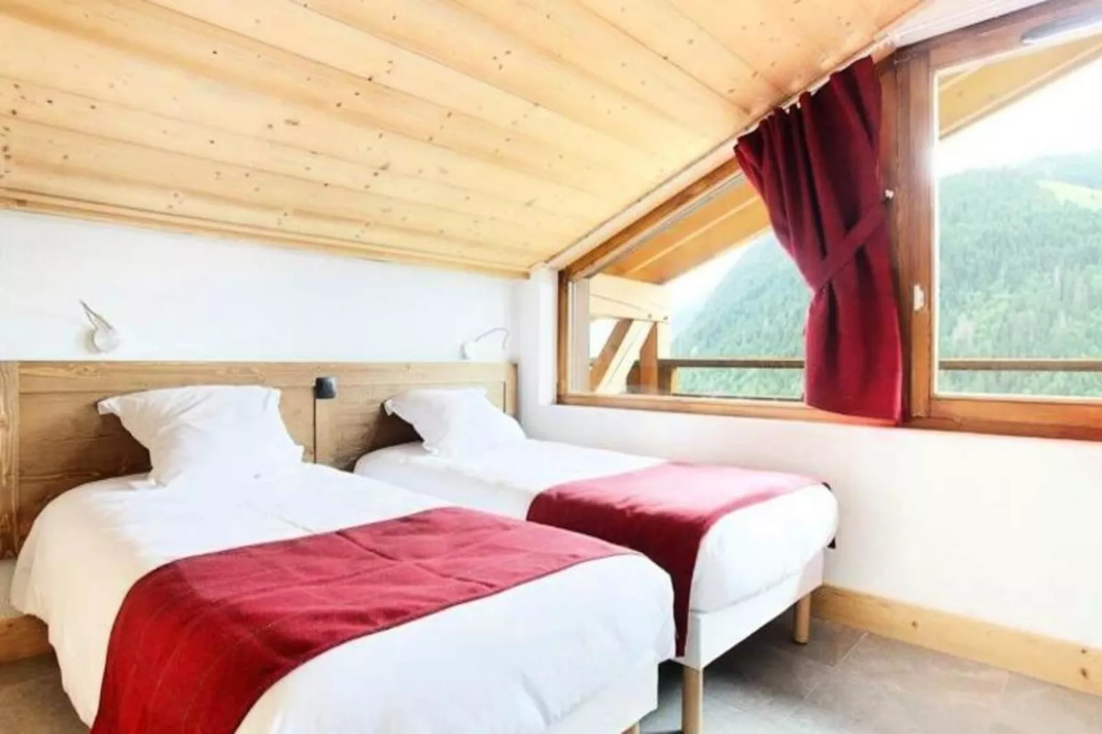 Résidence Prestige Odalys Les Fermes de Châtel-Bedroom