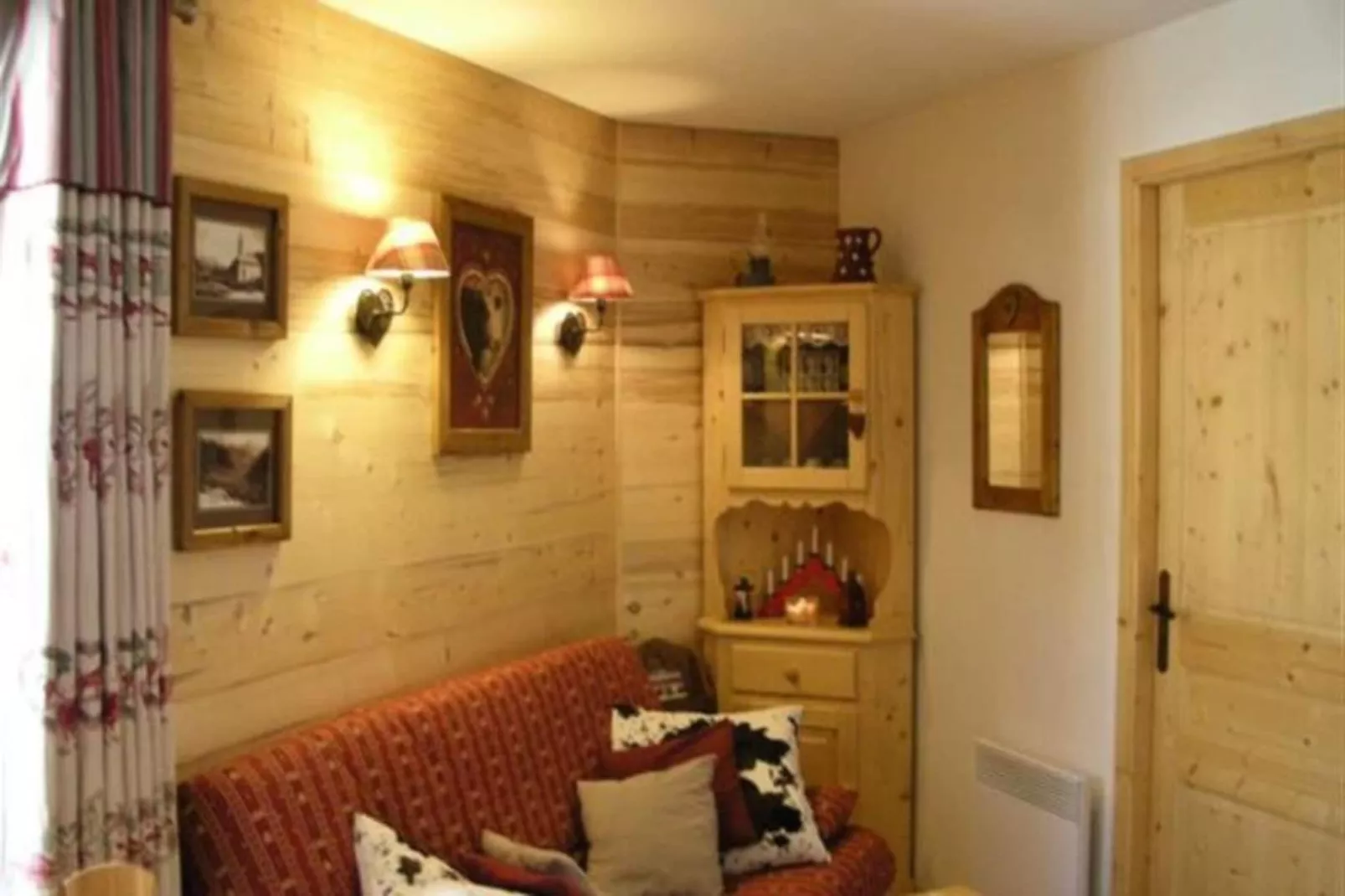 Résidence Les Balcons De Chatel-Dining room