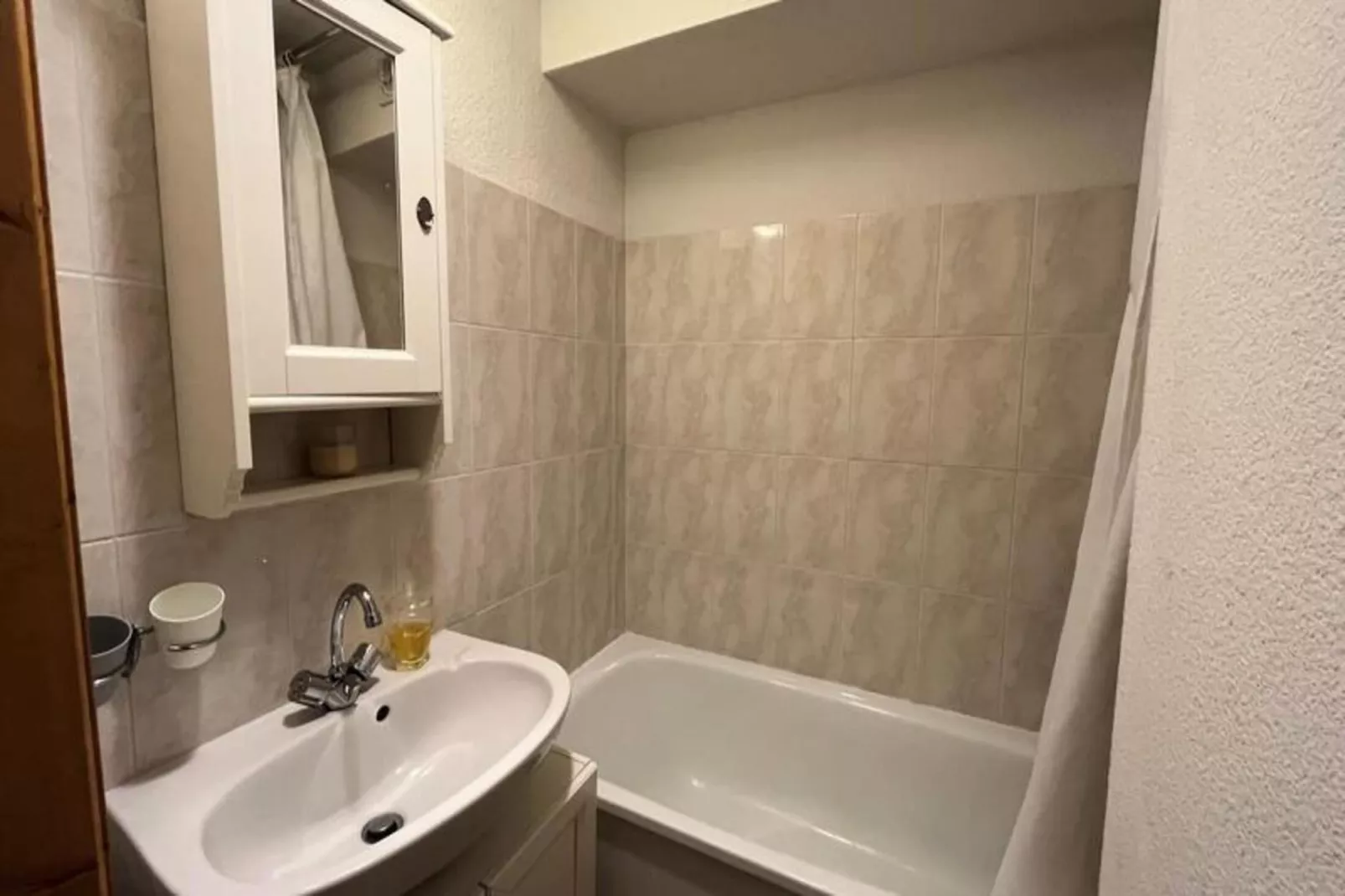 Résidence Les Balcons De Chatel-Bathroom