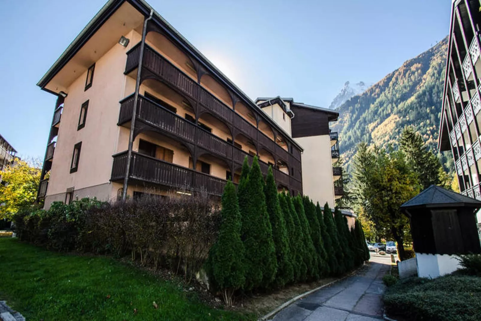 Résidence Jonquille-Exterior in summer