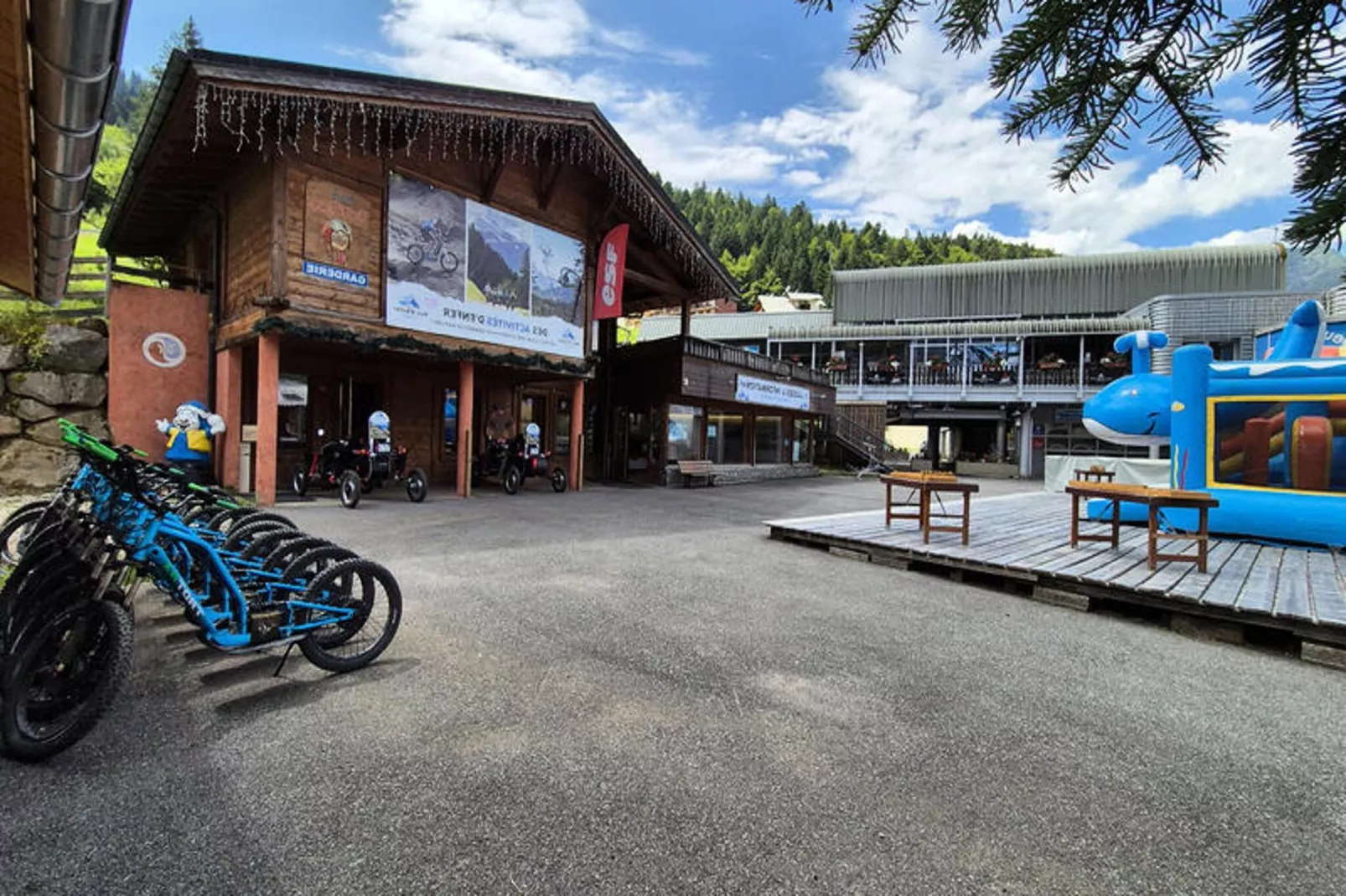 Appartements à Montriond-Areas within 1km in summer