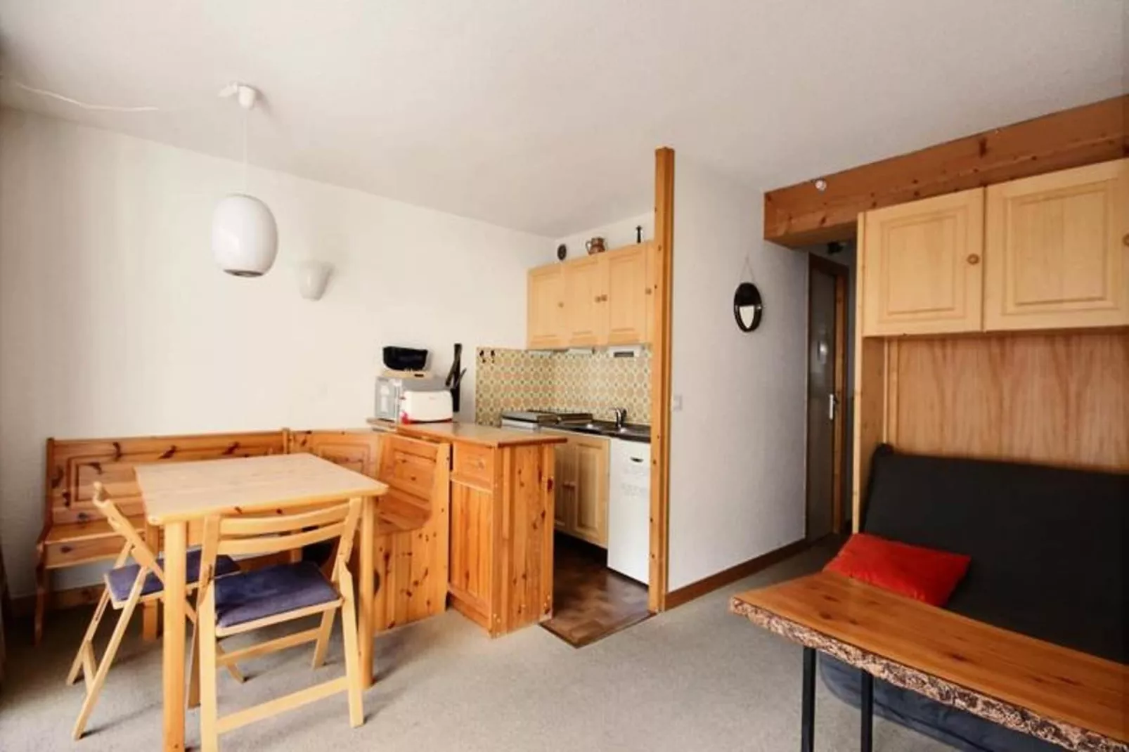 Studio à Saint Jean d'Aulps-Dining room