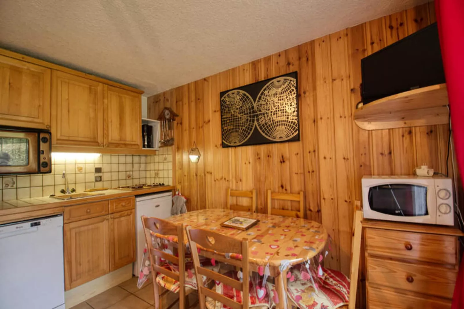 Résidence Les Mouflons-Dining room