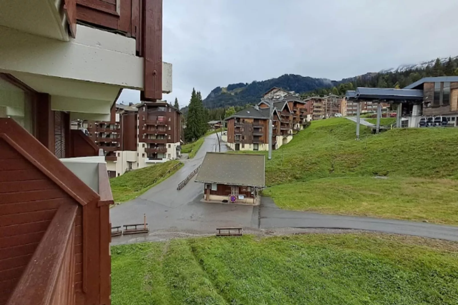 Résidence Odalys Le Buet**-Exterior in summer