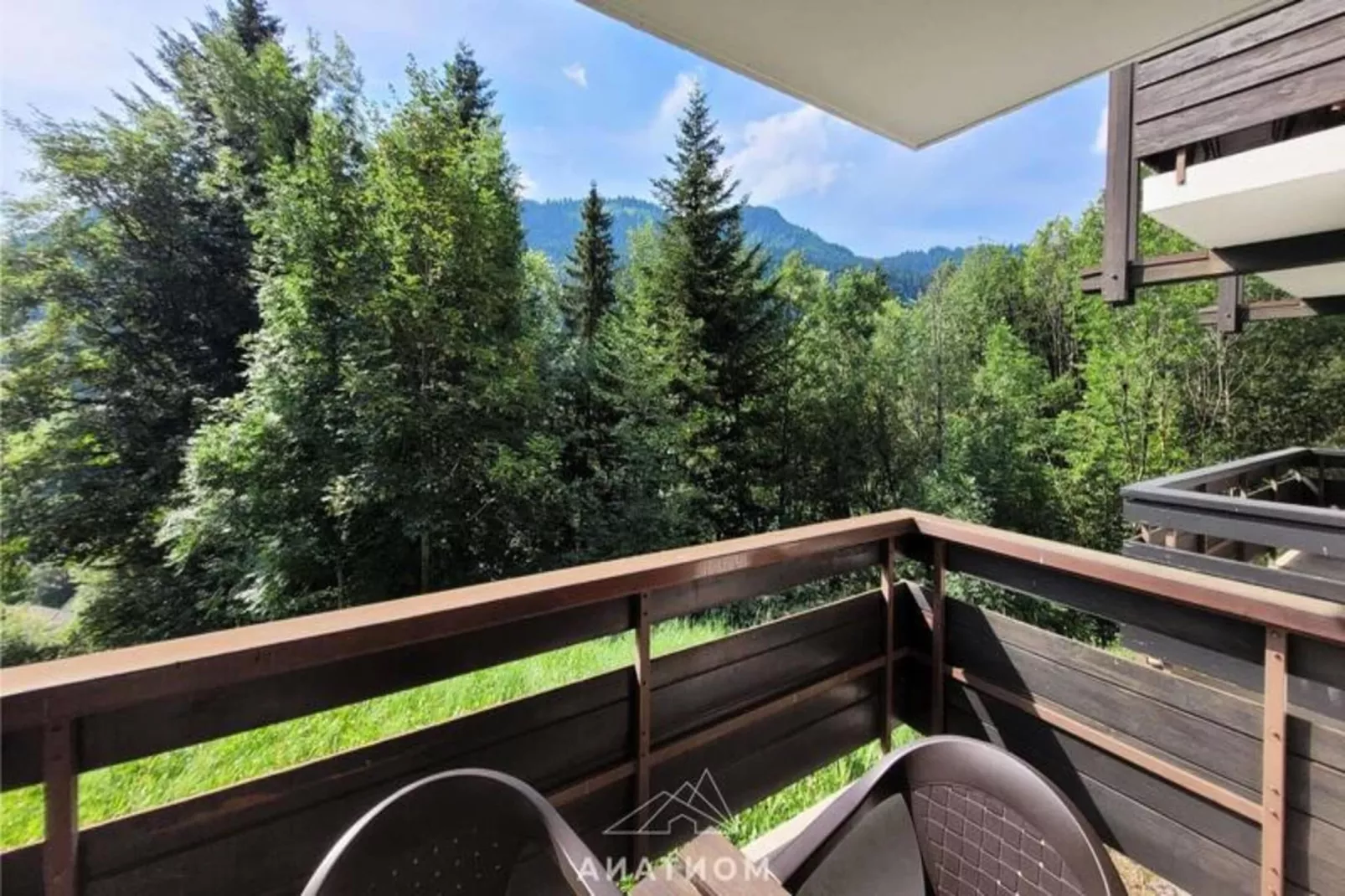 Résidence Eparvi-Terrace balcony