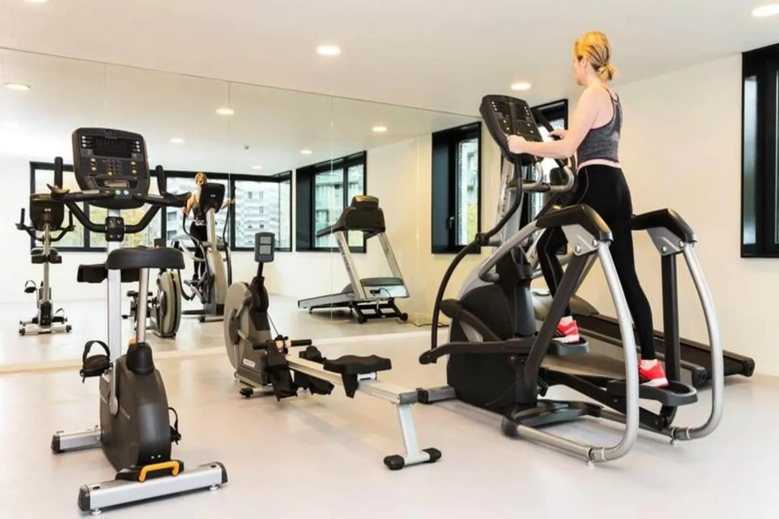 Appart'hôtel Odalys Paris XVII-Exterior in summer