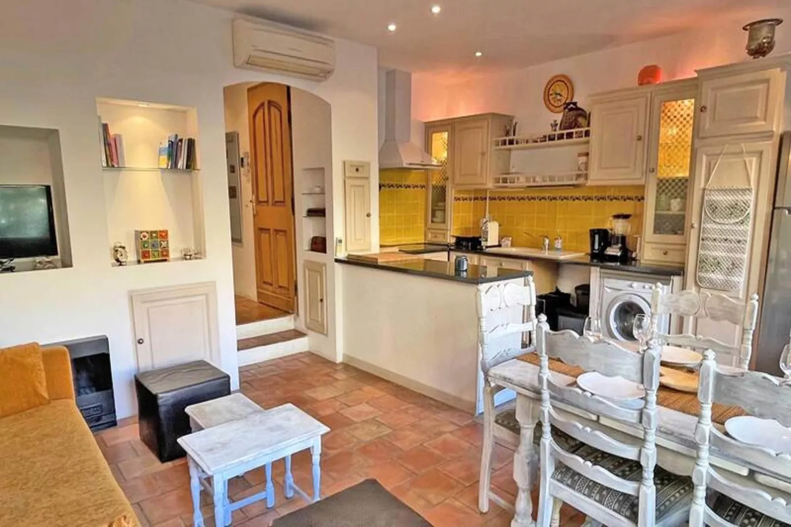 Résidence Vieille Ville-Esszimmer