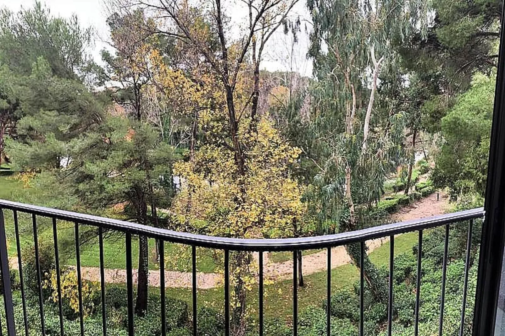 Résidence Luberon Loisir-View in summer