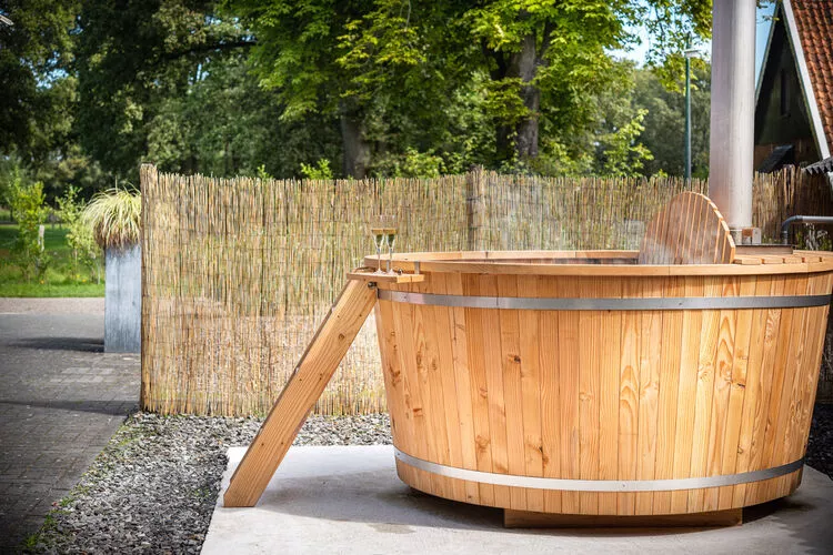 Design Farmers Barn Twente met Hottub-Atmosphere