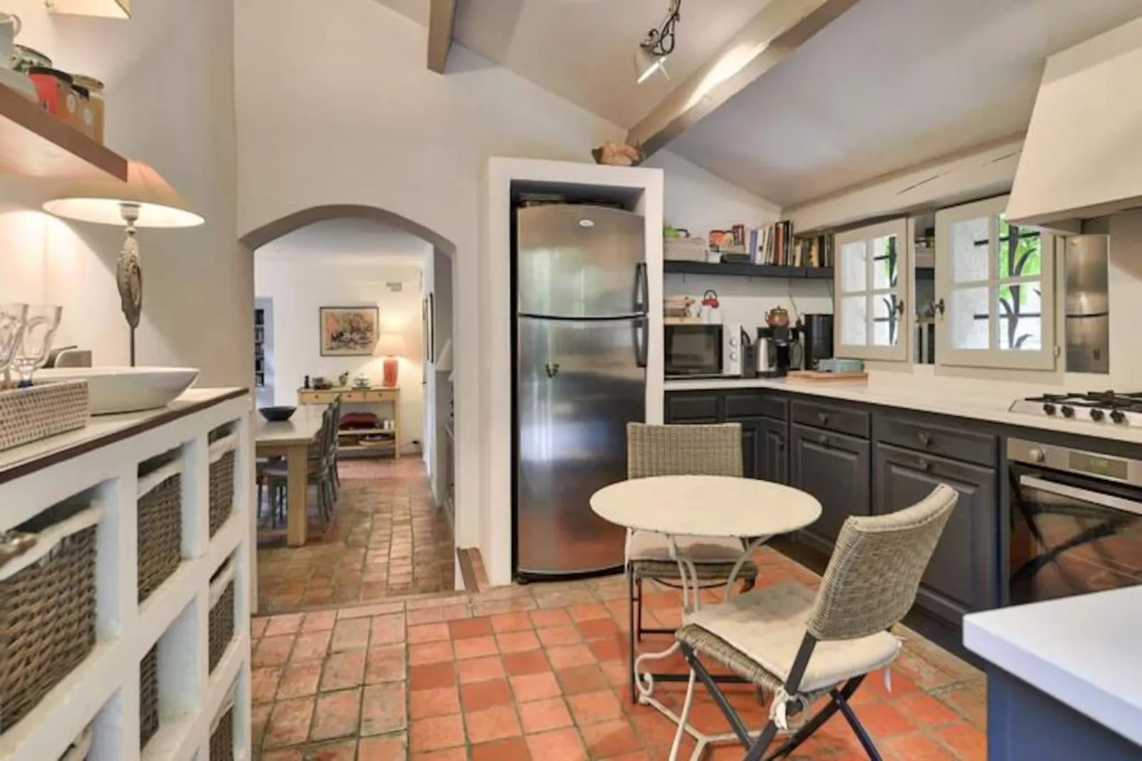 "le Mas Des Oliviers: Esprit Proven&ccedil;al Authentique"-Image-tags.