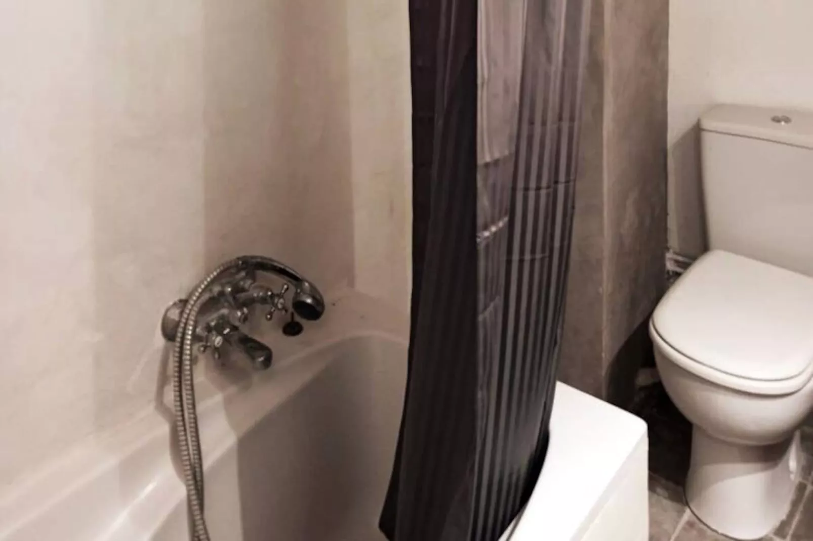 84b6 - Loft Dans Mas De Charme Du Xviii&egrave;me Si&egrave;cle-Image-tags.