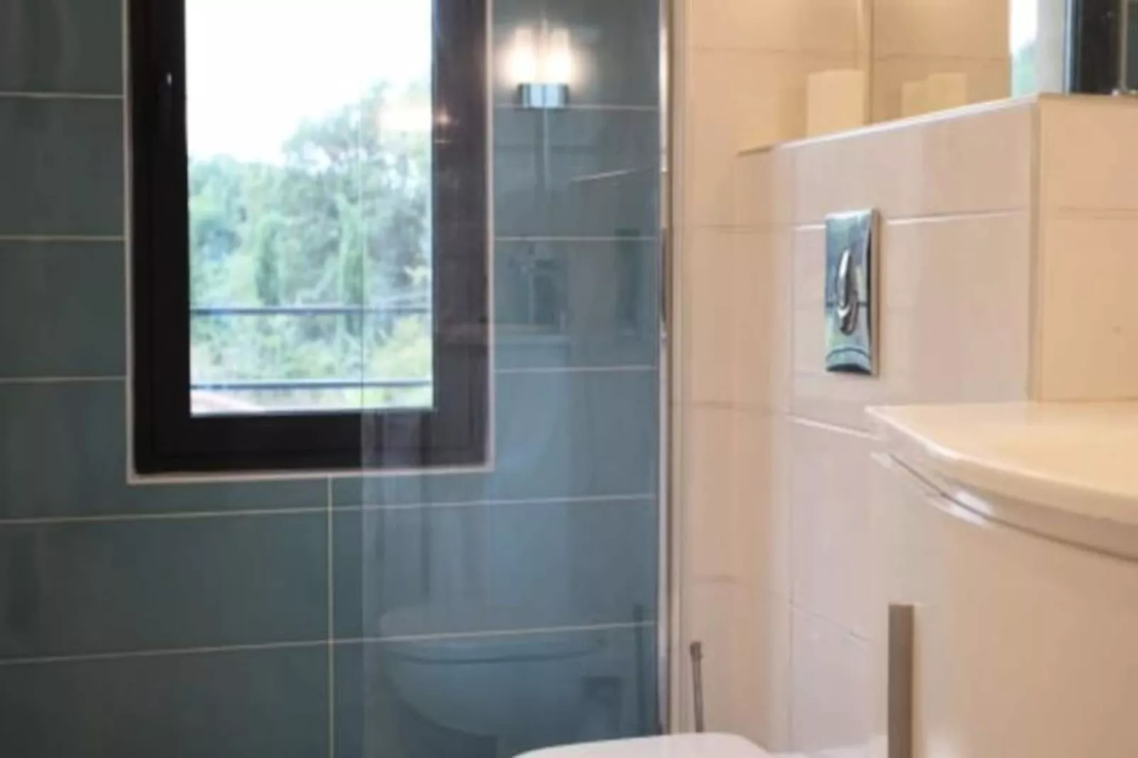 Vivez L'authenticit&eacute; &agrave; La Maison "au Pied Des Vignes"-Image-tags.