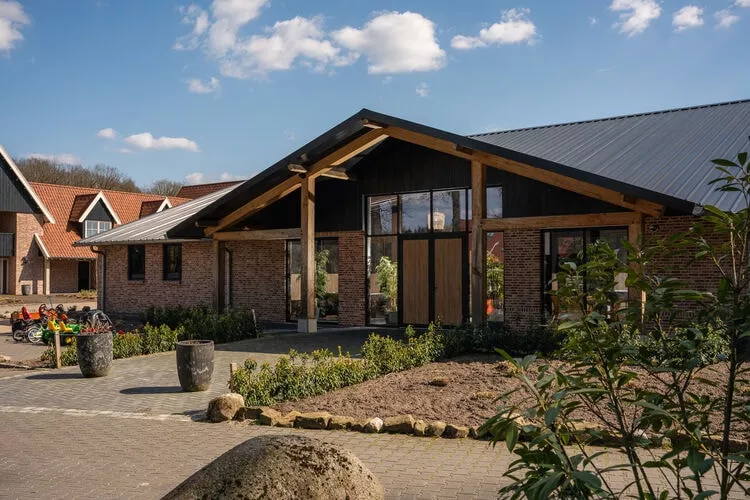 De Familieboerderij-Parkeinrichtungen