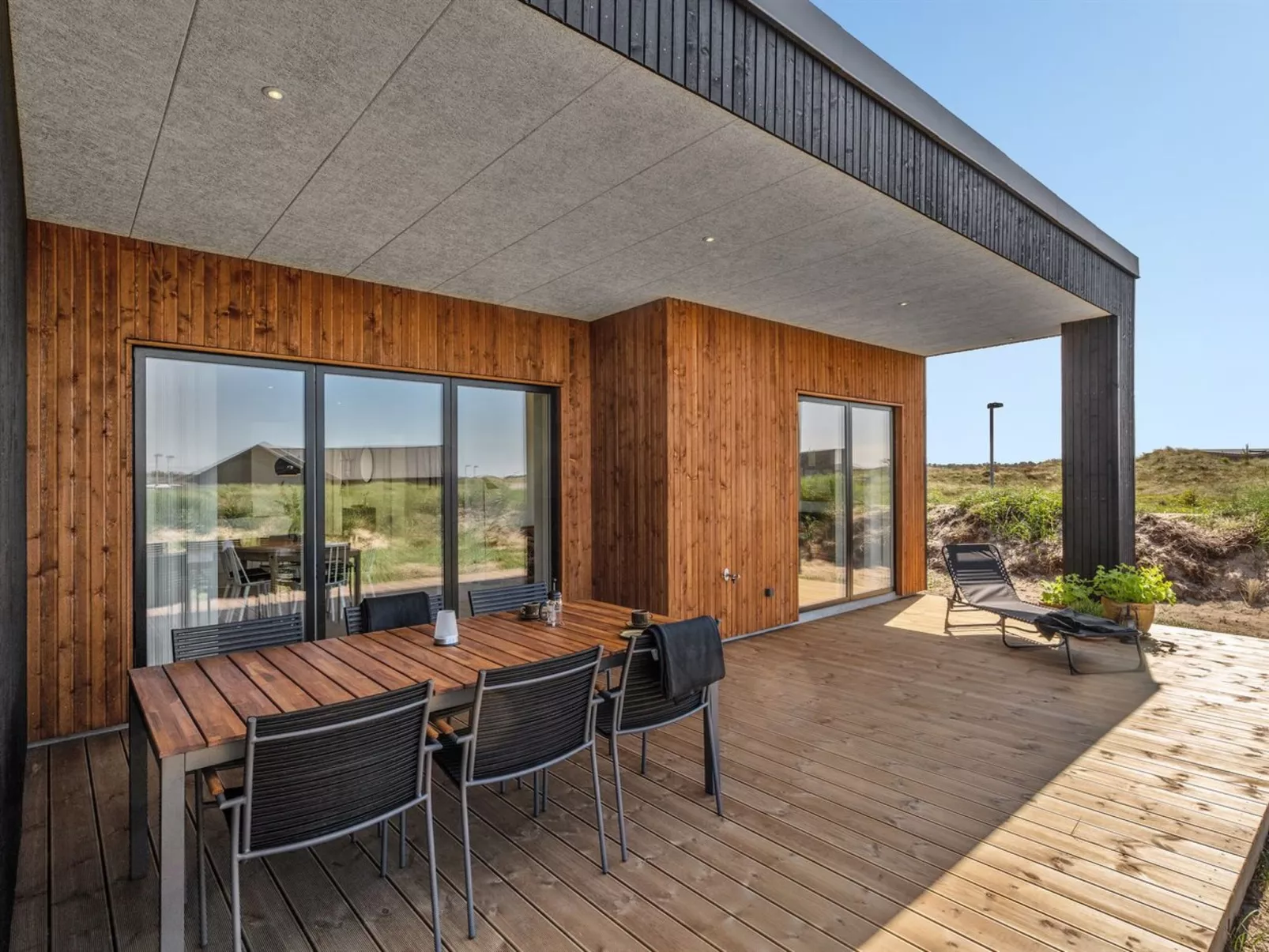 "Trpana" - 1.6km from the sea-Outside