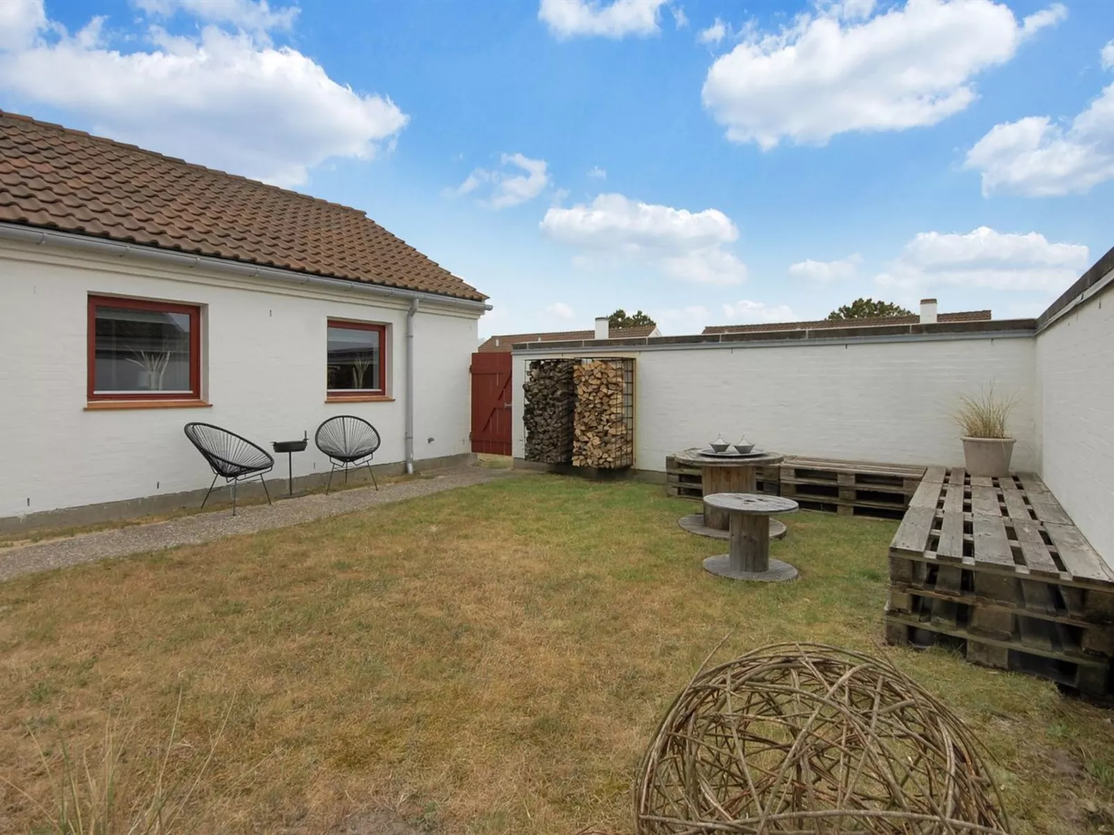 "Frieda" - 7.2km from the sea-Outside