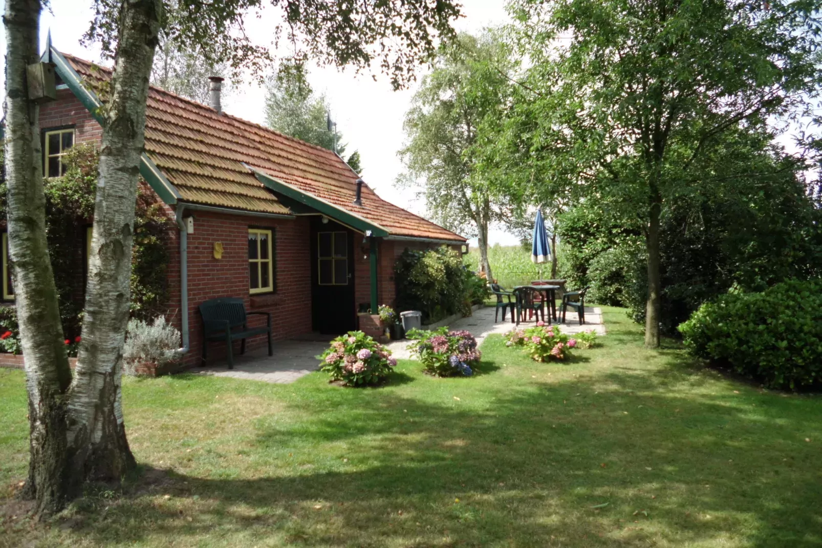 De Merel-Exterior summer