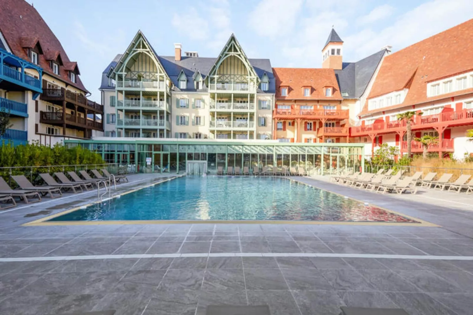 Résidence Presqu'Ile de la Touques-Außenbereich Sommer